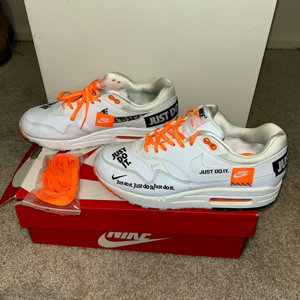 Nike Just Do It Limited Edition Air Max